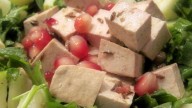 Cucina light: insalata di tofu e melograno