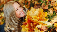 I capelli in autunno cadono di più. Cosa fare?