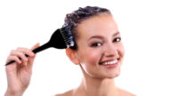 Tingere i capelli aumenta il rischio di cancro