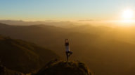 Perché e in che modo lo yoga ti aiuta con lo stress da quarantena