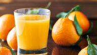 Il succo d’arancia a colazione fa davvero bene?